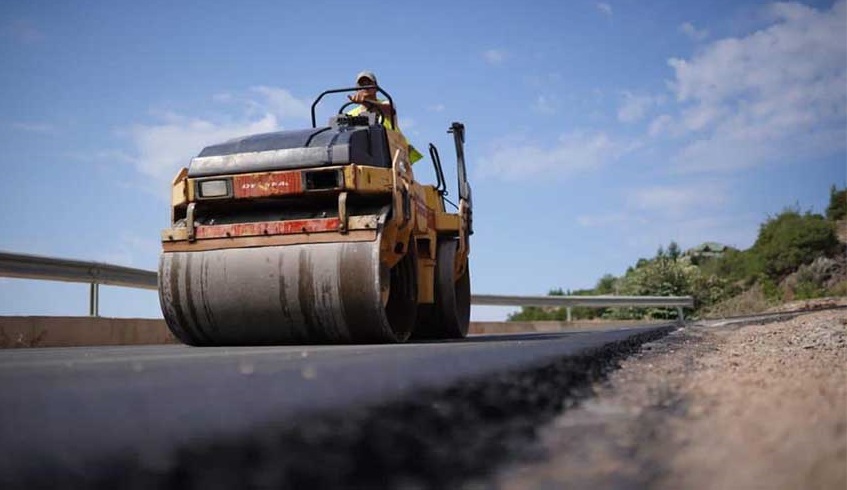 Bashkia 1.6 milione euro tender per rehabilitimin e rrugeve ne Vaqarr, Peze dhe Ndroq
